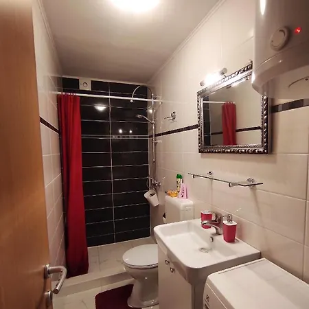 アパート Emi & Nini