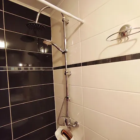 アパート Emi & Nini *