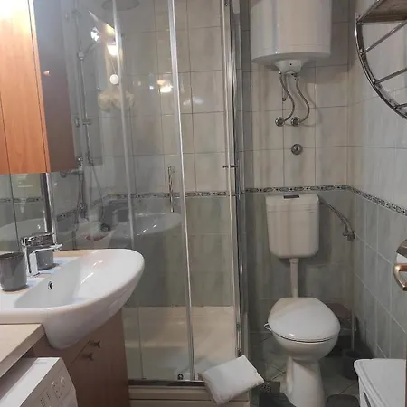 アパート Emi & Nini *