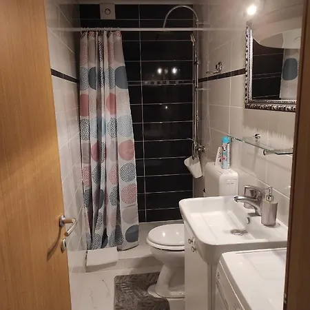 Emi & Nini アパート *