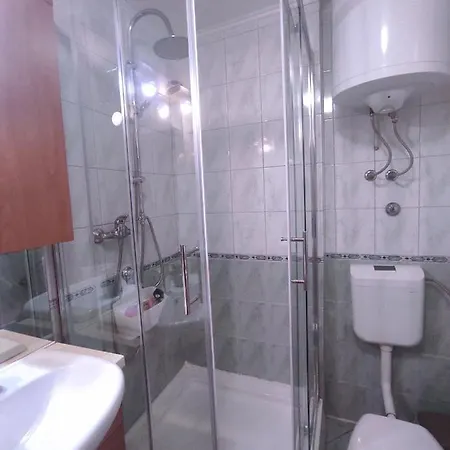 Emi & Nini アパート シベニク