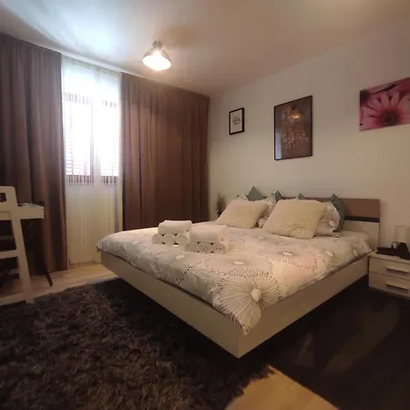 アパート Emi & Nini シベニク