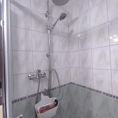 アパート Emi & Nini *