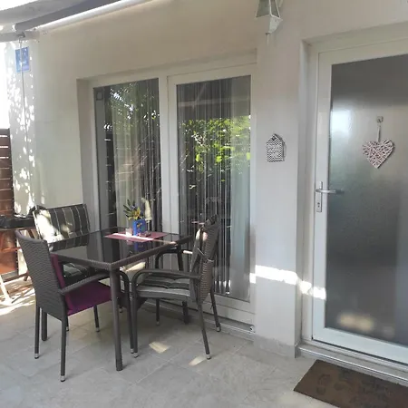Emi & Nini Appartement *