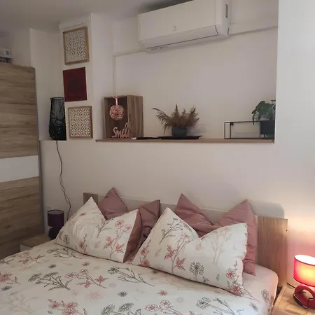 アパート Emi & Nini シベニク