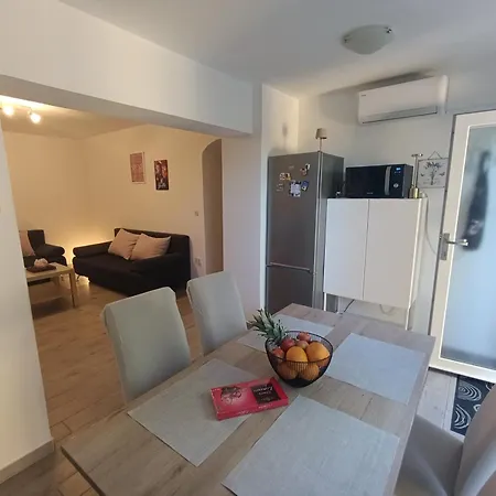 Apartment Emi & Nini Šibenik
