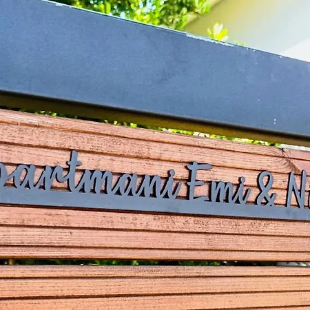 Emi & Nini Apartamento Šibenik