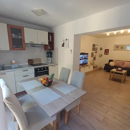 Emi & Nini Apartment