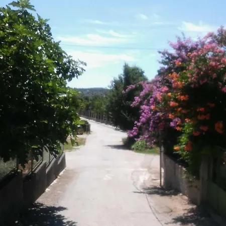 Emi & Nini Apartamento Šibenik